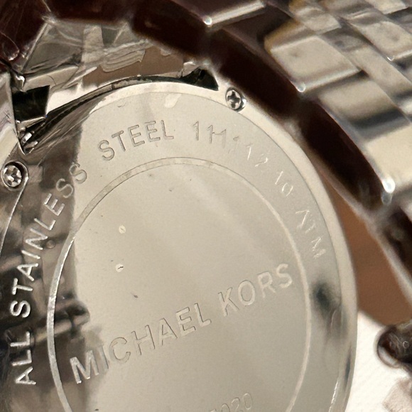 Michael Kors Jet Set Chronograph Mother of Pearl Ladies Watch MK5020 - Picture 9 of 9